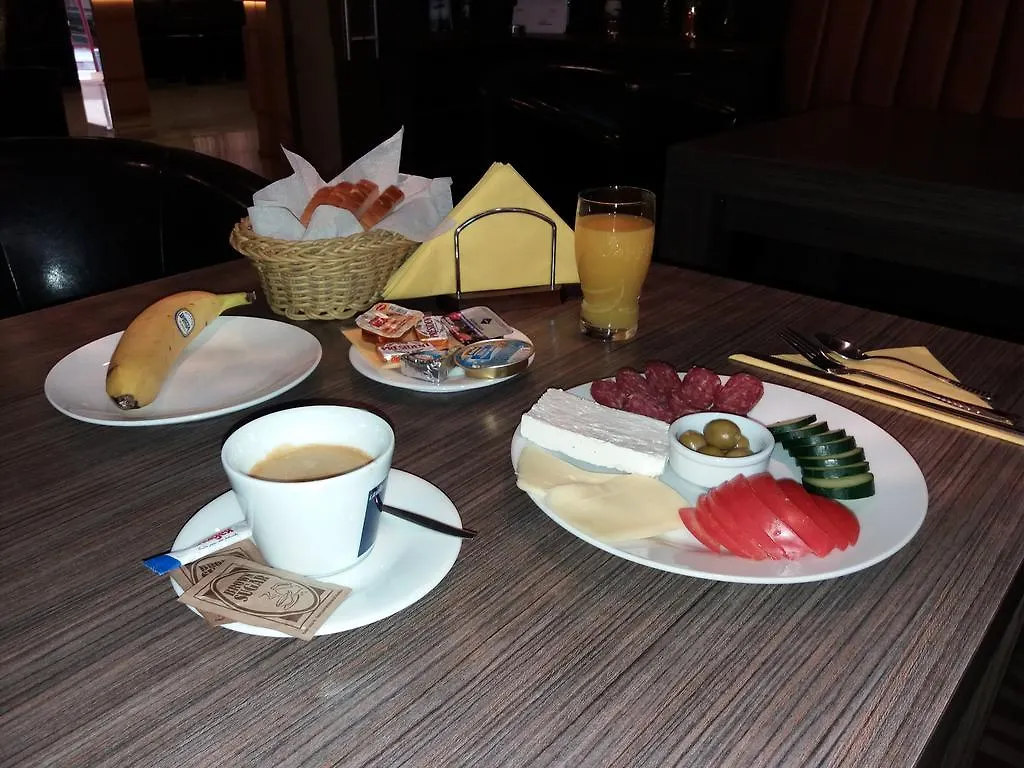Victoria Hotel Varna 3*,